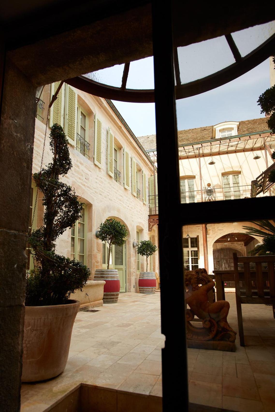 Le Clos Sainte-Marguerite Beaune  Exterior photo