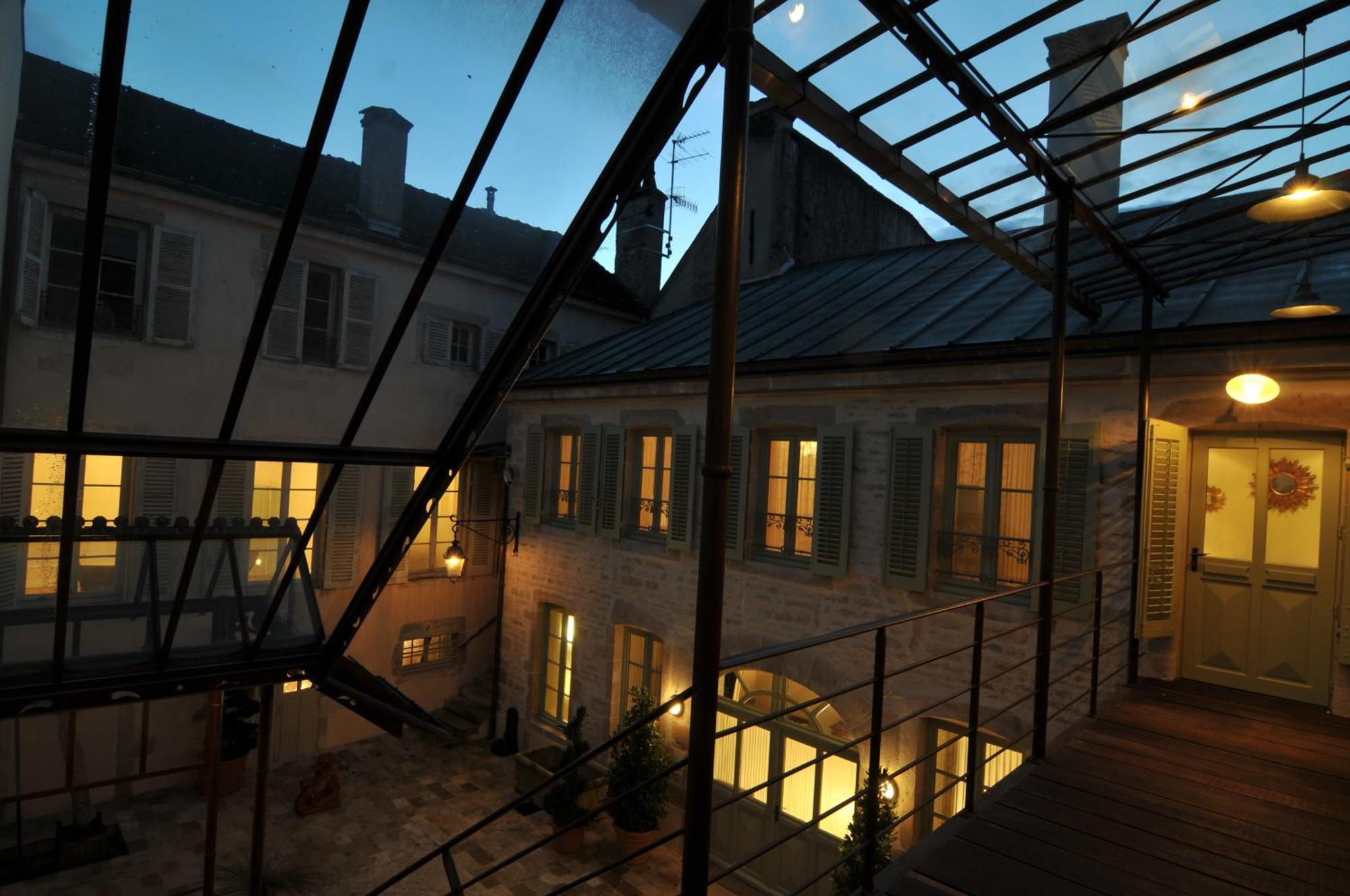 Le Clos Sainte-Marguerite Beaune  Exterior photo