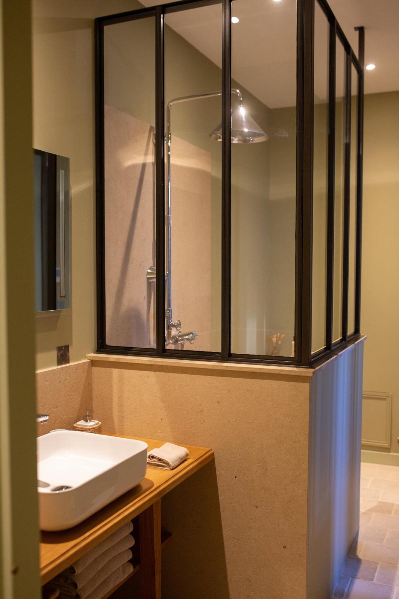 Le Clos Sainte-Marguerite Beaune  Room photo