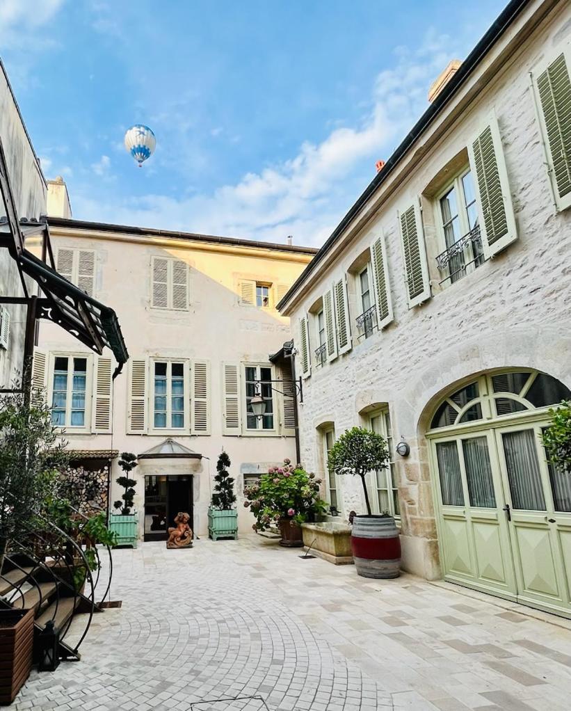 Le Clos Sainte-Marguerite Beaune  Exterior photo