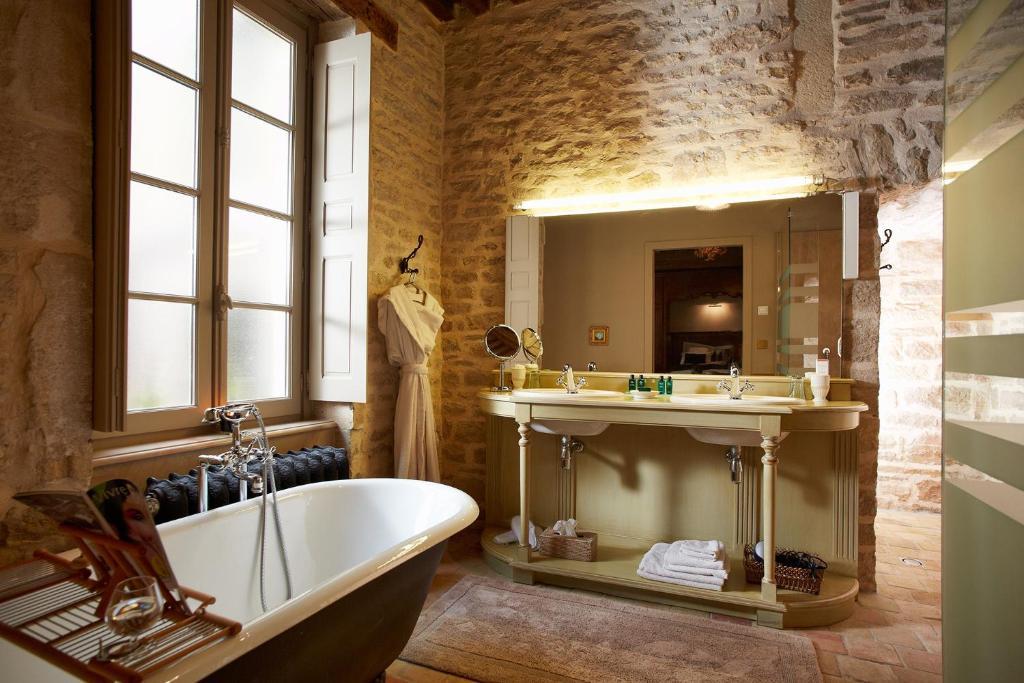 Le Clos Sainte-Marguerite Beaune  Room photo