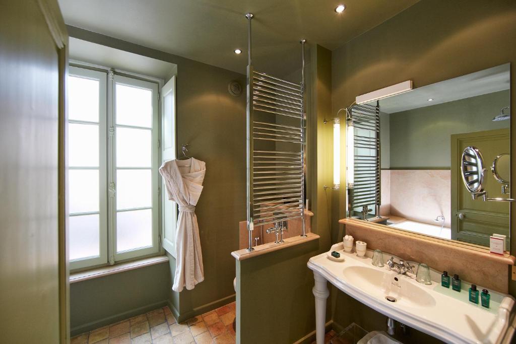 Le Clos Sainte-Marguerite Beaune  Room photo